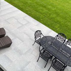 Aspen Grey 600x600 outdoor slab_Contemporary patio by Jill McMinn